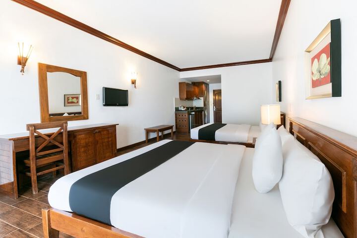 Room 10 of 84