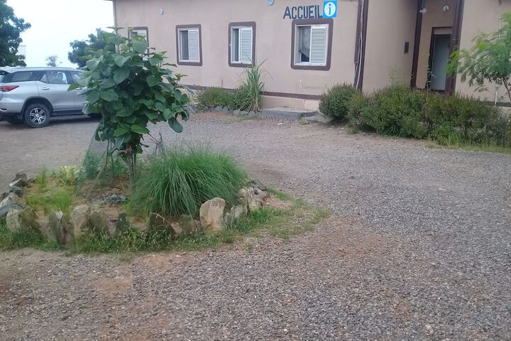 Exterior of Arta Hotel de la Paix