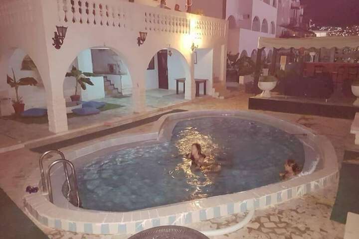 Pool 20 of 45