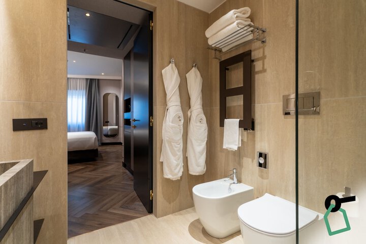 Room 30 of 50