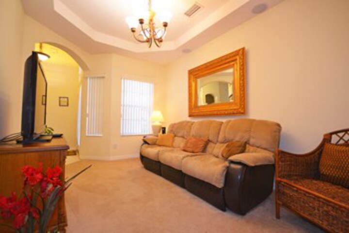 Room 10 of 23