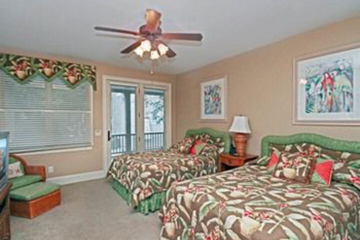 Room 27 of 71