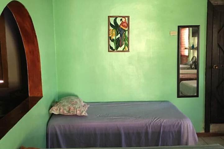 Room 6 of 7