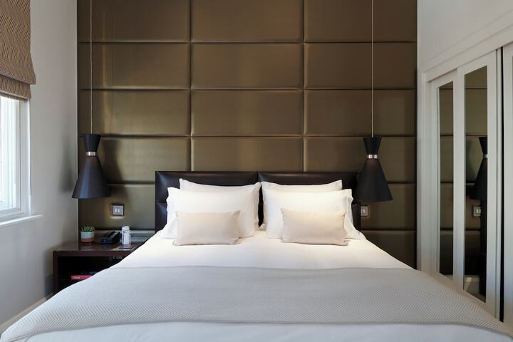 Room 46 of 75