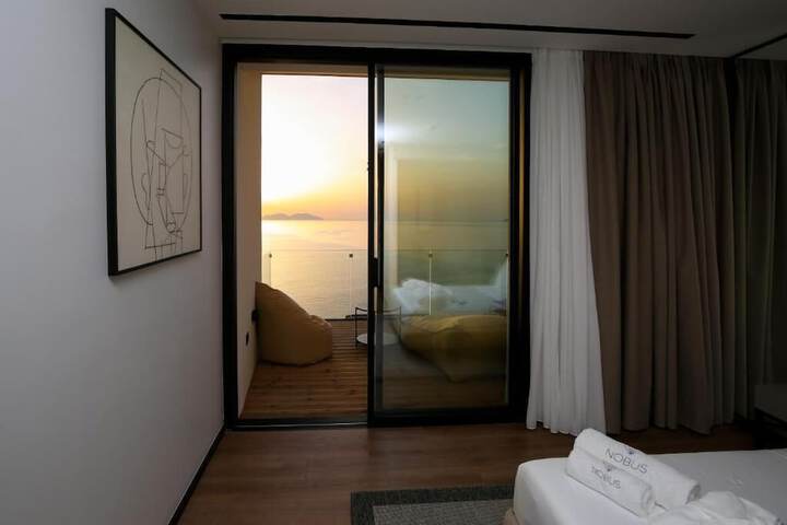 Room 43 of 108