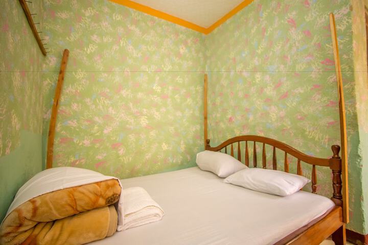 Room 10 of 20