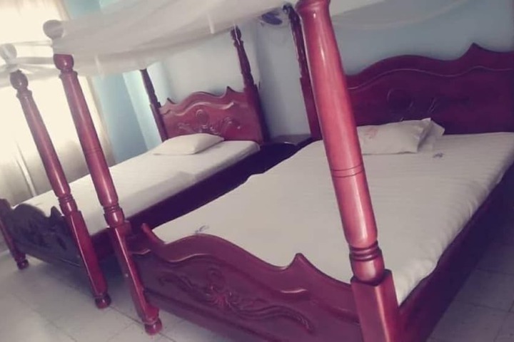 Room 6 of 20