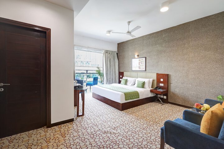 Room 37 of 63