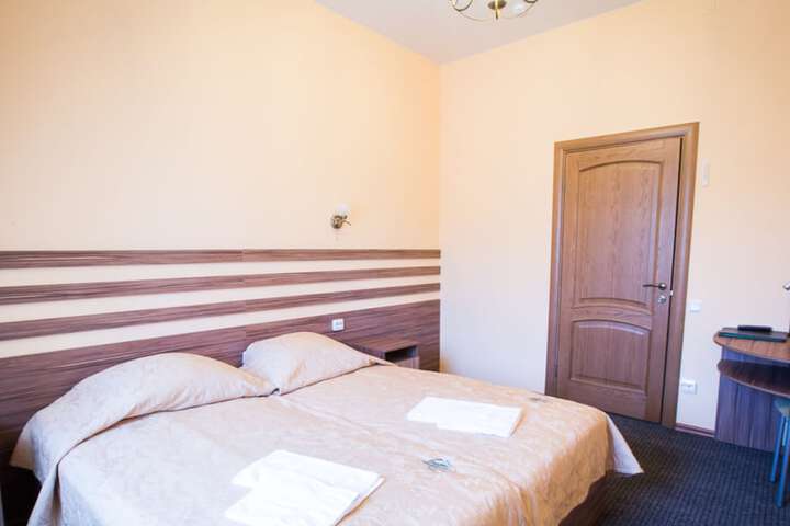 Room 20 of 164