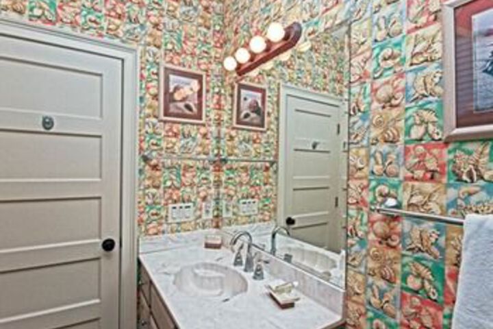Room 17 of 71