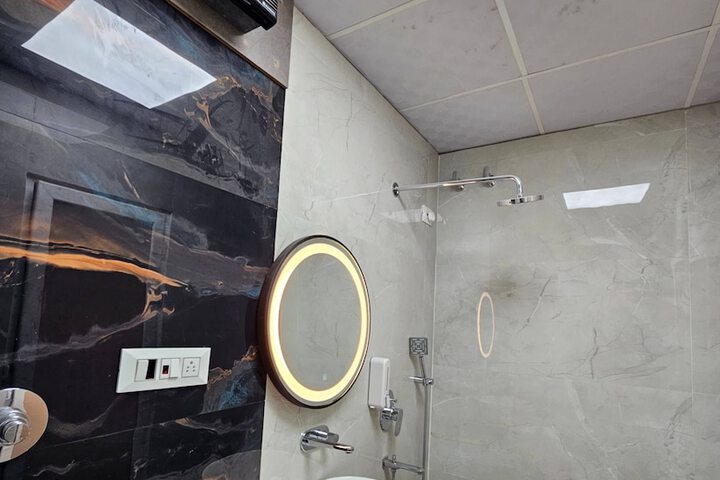 Room 20 of 20