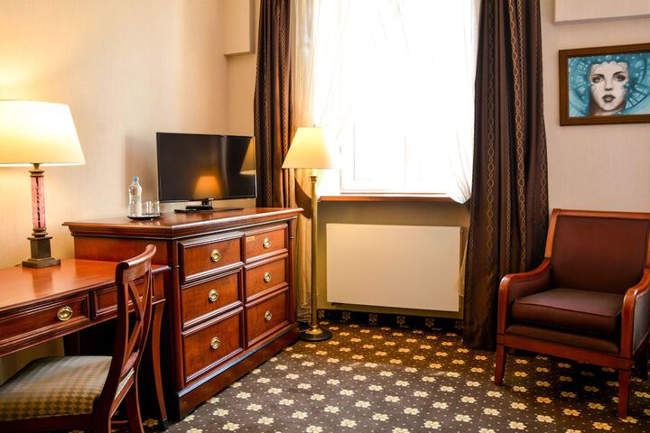 Room 40 of 86