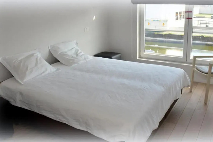 Room 3 of 14