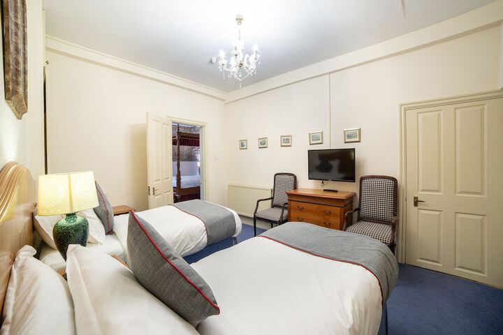 Room 20 of 43