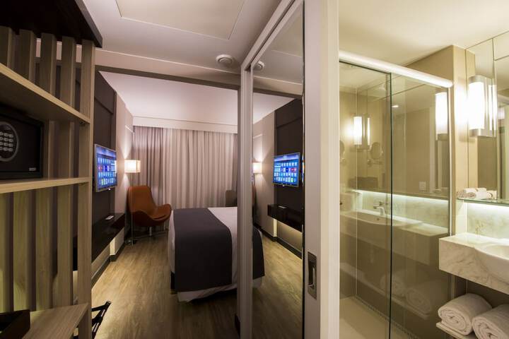 Room 11 of 45