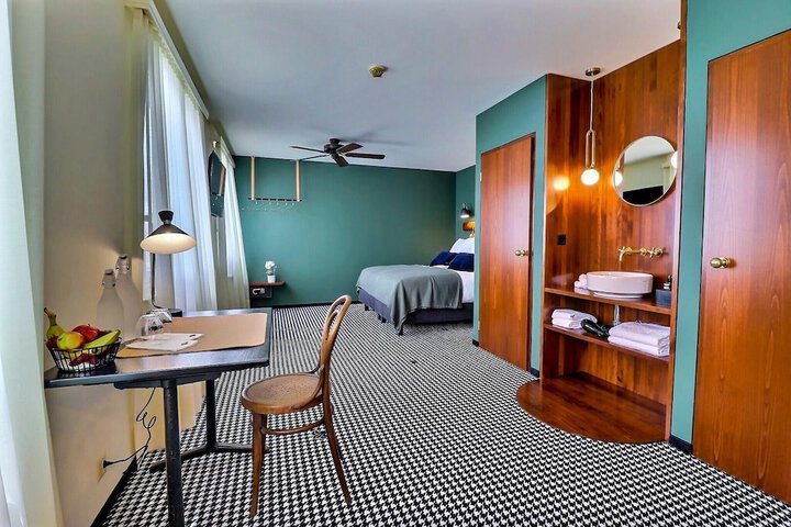 Room 6 of 29