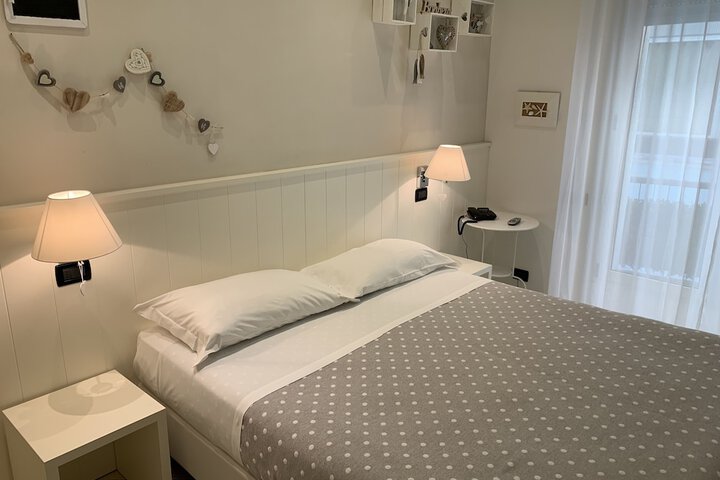 Room 6 of 88