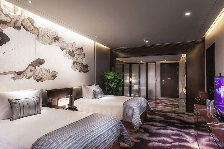 Room 16 of 101