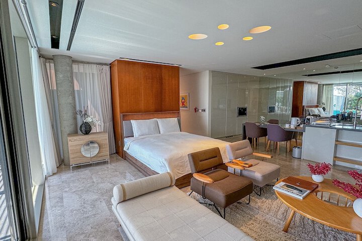 Room 48 of 179