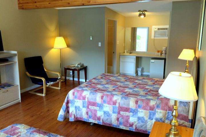 Room 2 of 30
