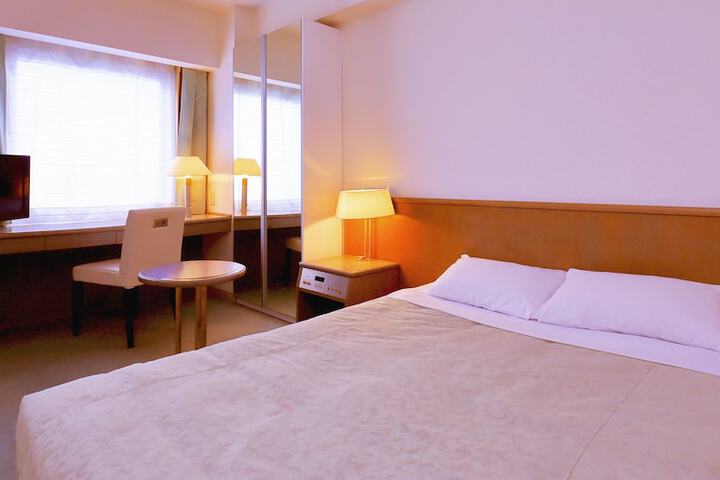 Room 68 of 120