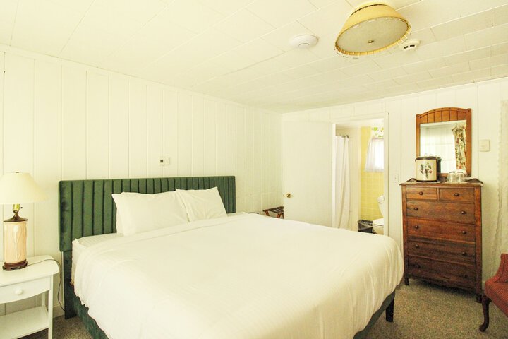 Room 8 of 36