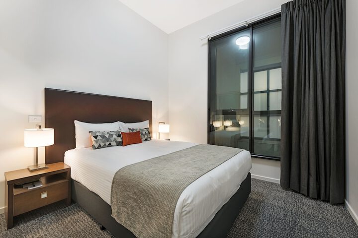 Room 5 of 19