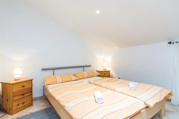 Stunning Home in Musalez With Wifi and 1 Bedrooms