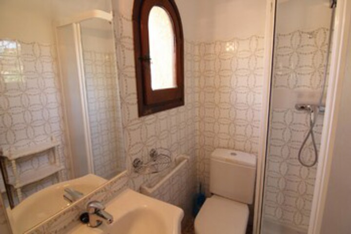 Room 4 of 47