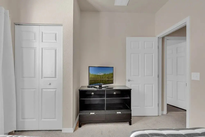 Room 5 of 22