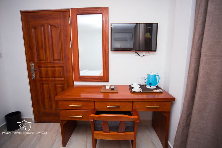 Room 4 of 35