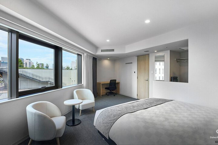 Room 25 of 66