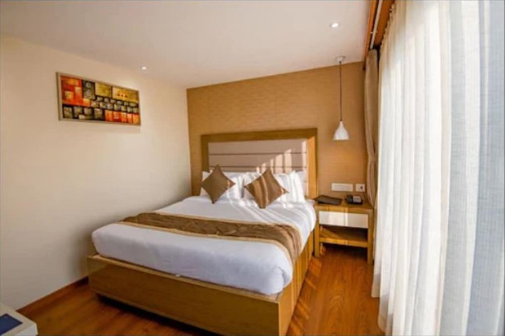 Room 2 of 12