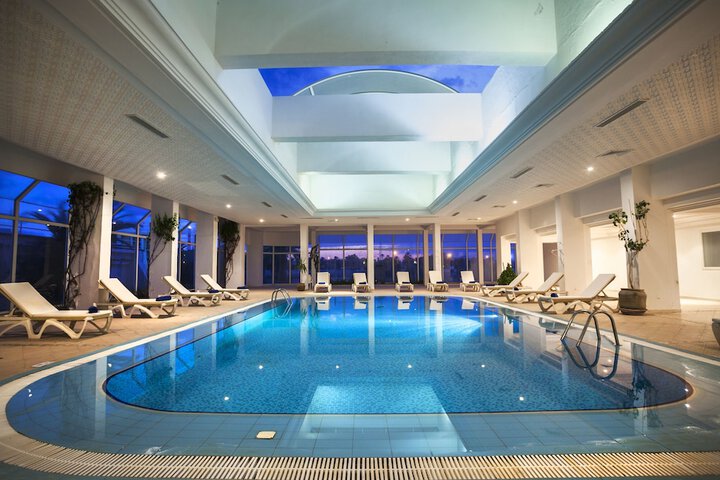Hotel with Pool