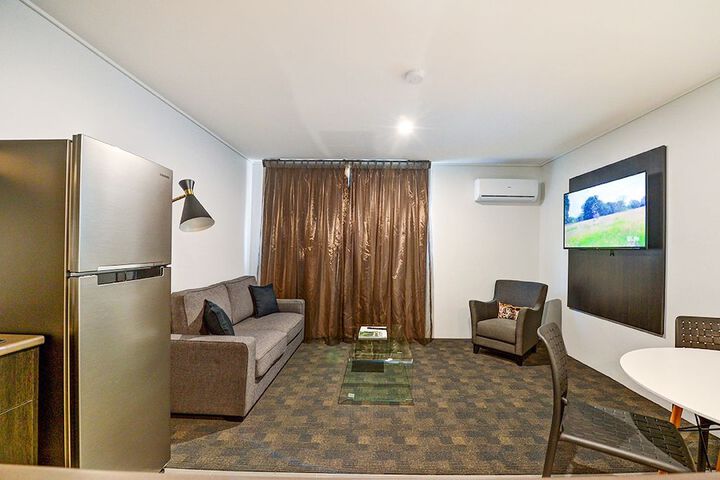 Room 43 of 59