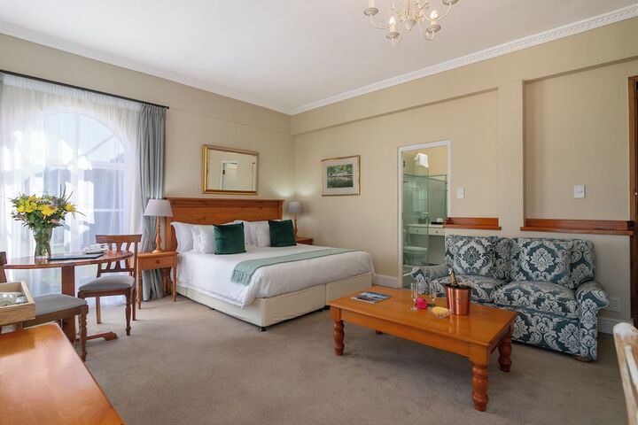 Room 8 of 204