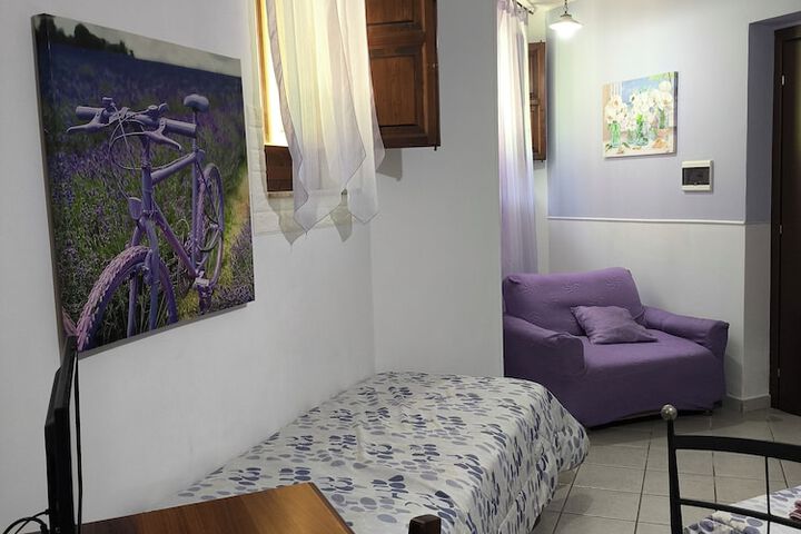 Room 8 of 65