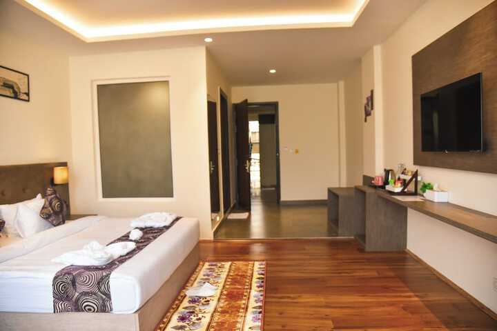 Room 10 of 22