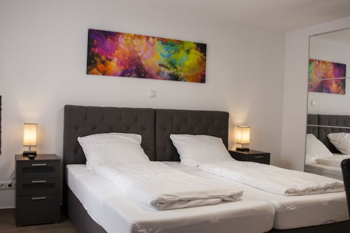 Room 20 of 76