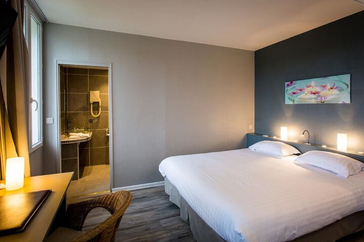 Room 15 of 43