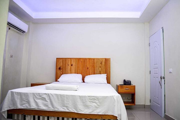 Room 12 of 23