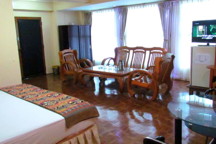 Room 11 of 26
