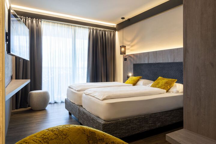 Room 30 of 107