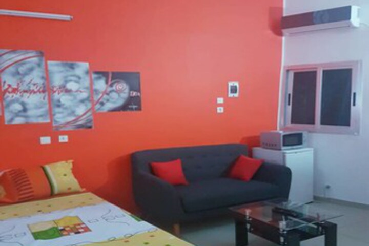 Room 10 of 13
