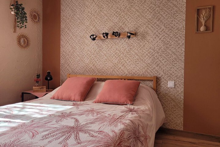 Room 10 of 26