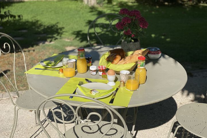 Breakfast/Coffee Service 88 of 111