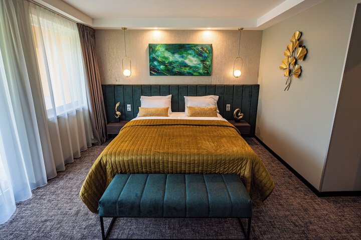 Room 11 of 68