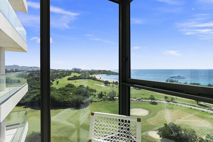 Hotel View 958 of 1000