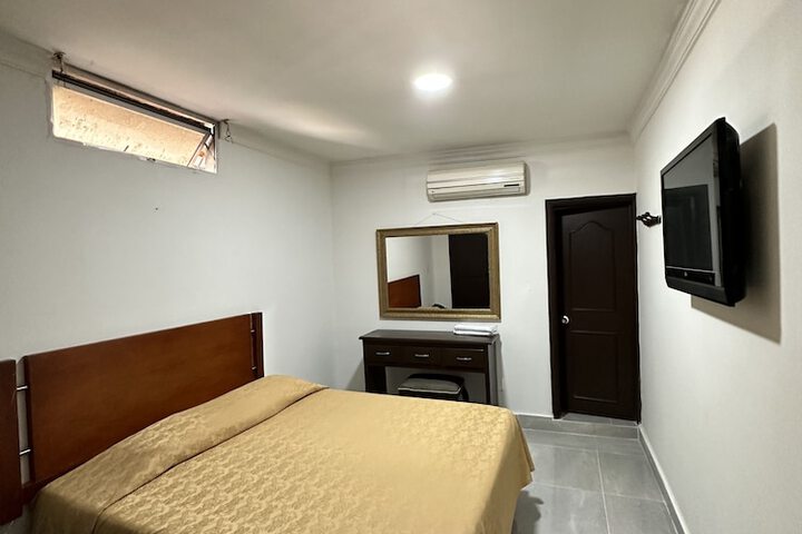 Room 22 of 65