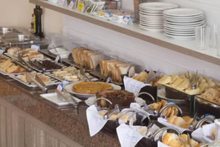 Breakfast/Coffee Service 23 of 25